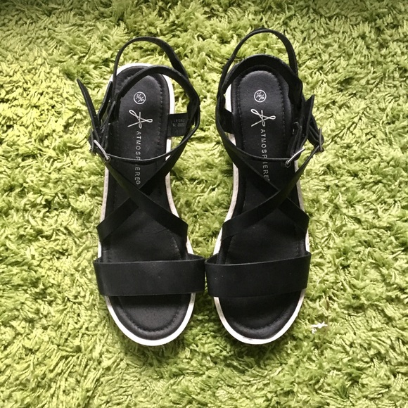 ❌SOLD❌ WORN ONCE - Black leather gladiator sandals - Picture 3 of 3