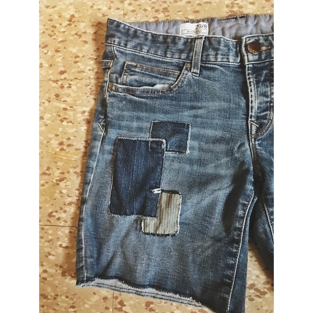 Patched boyfriend shorts