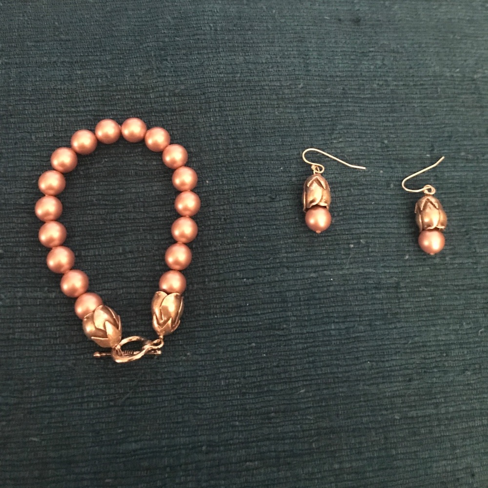 Silver & pink pearly beaded bracelet with earrings