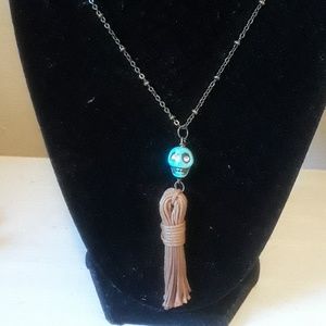 New Animal friendly Tassle skull Necklace