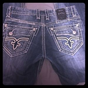 🚫SOLD🚫 Men's Rock Revival jeans