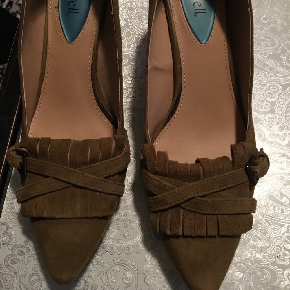 Fitzwell light green suede shoes!