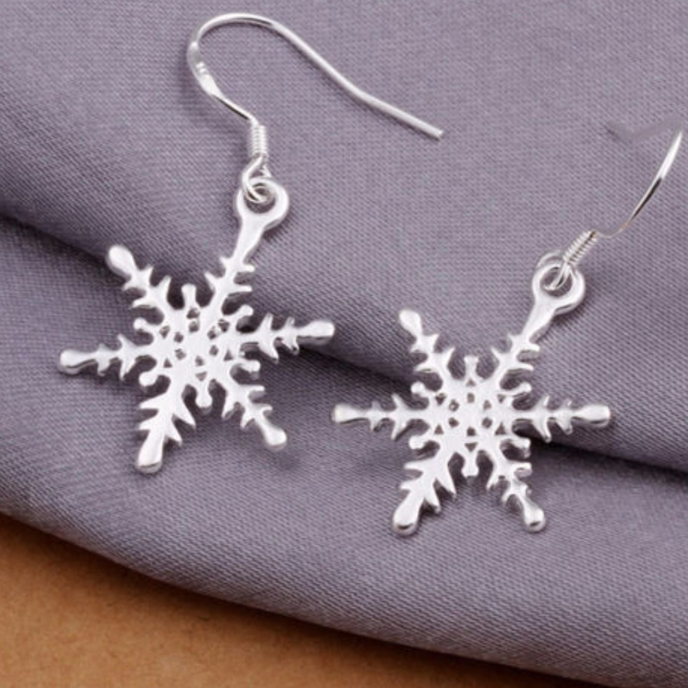 Silver Snowflake Earrings