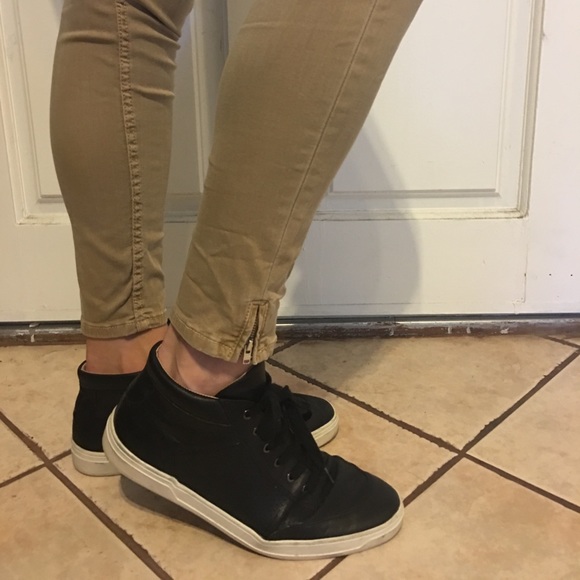 Zara Woman Tan Slim Fit Pants W/ Zippers - Picture 4 of 7