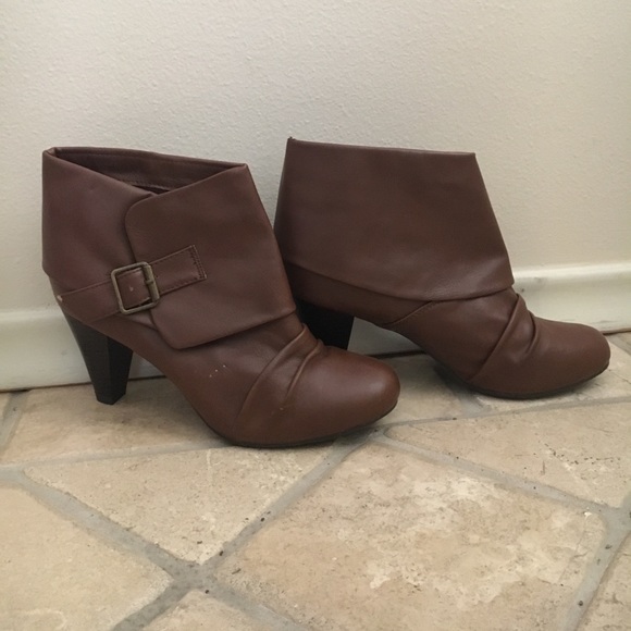 Perfect for Fall Booties - Picture 2 of 3