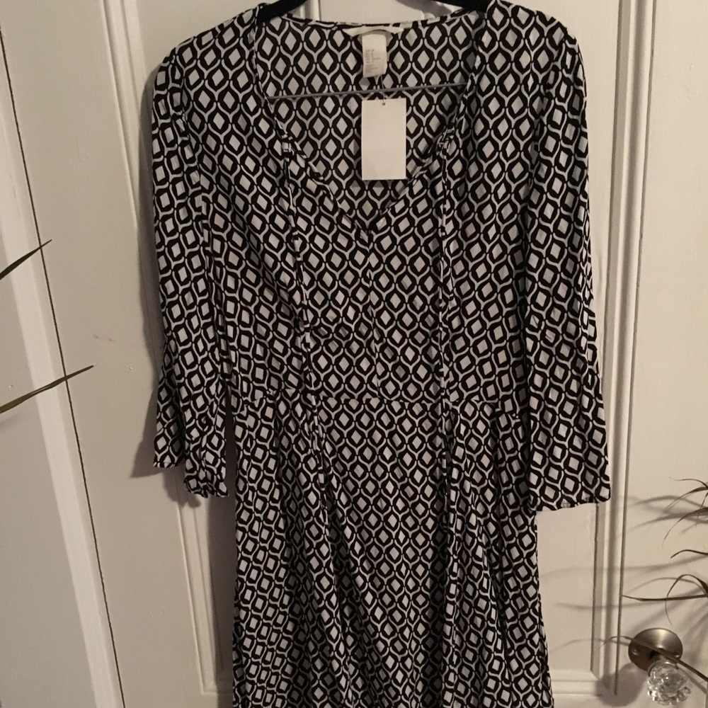 H&M black and white patterned dress!