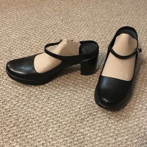 Dansko black shoes size EURO40/US10