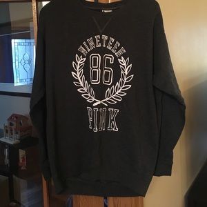 VS pink oversized sweatshirt.,size M