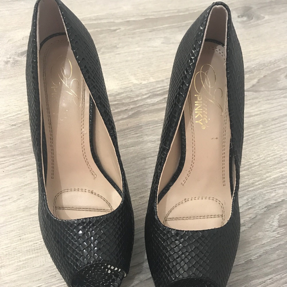 Heels 👠 - Picture 2 of 6