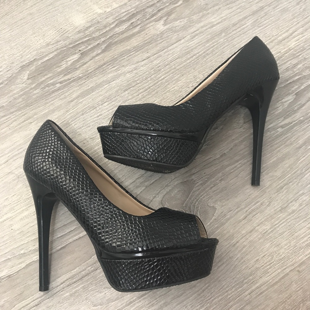 Heels 👠 - Picture 3 of 6