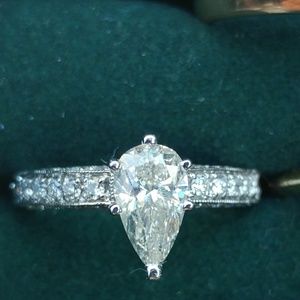 Lady's engagement ring