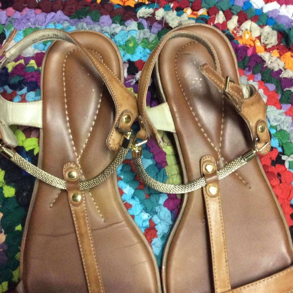 Sandals - Picture 3 of 4