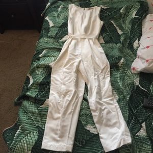 🐇 Classy white jumpsuit 🐇