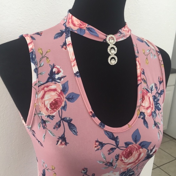 Floral sleeveless top - Picture 3 of 4