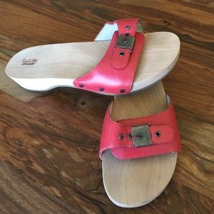Red wood slides - Dr. Scholls Originals Collection
