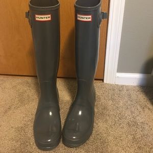 Gray hunter brand boots size 8