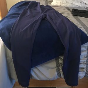 Size 6 navy lululemon leggings