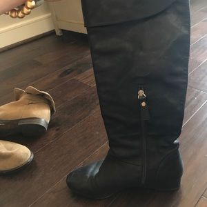 Elaine Turner Black Leather Boots