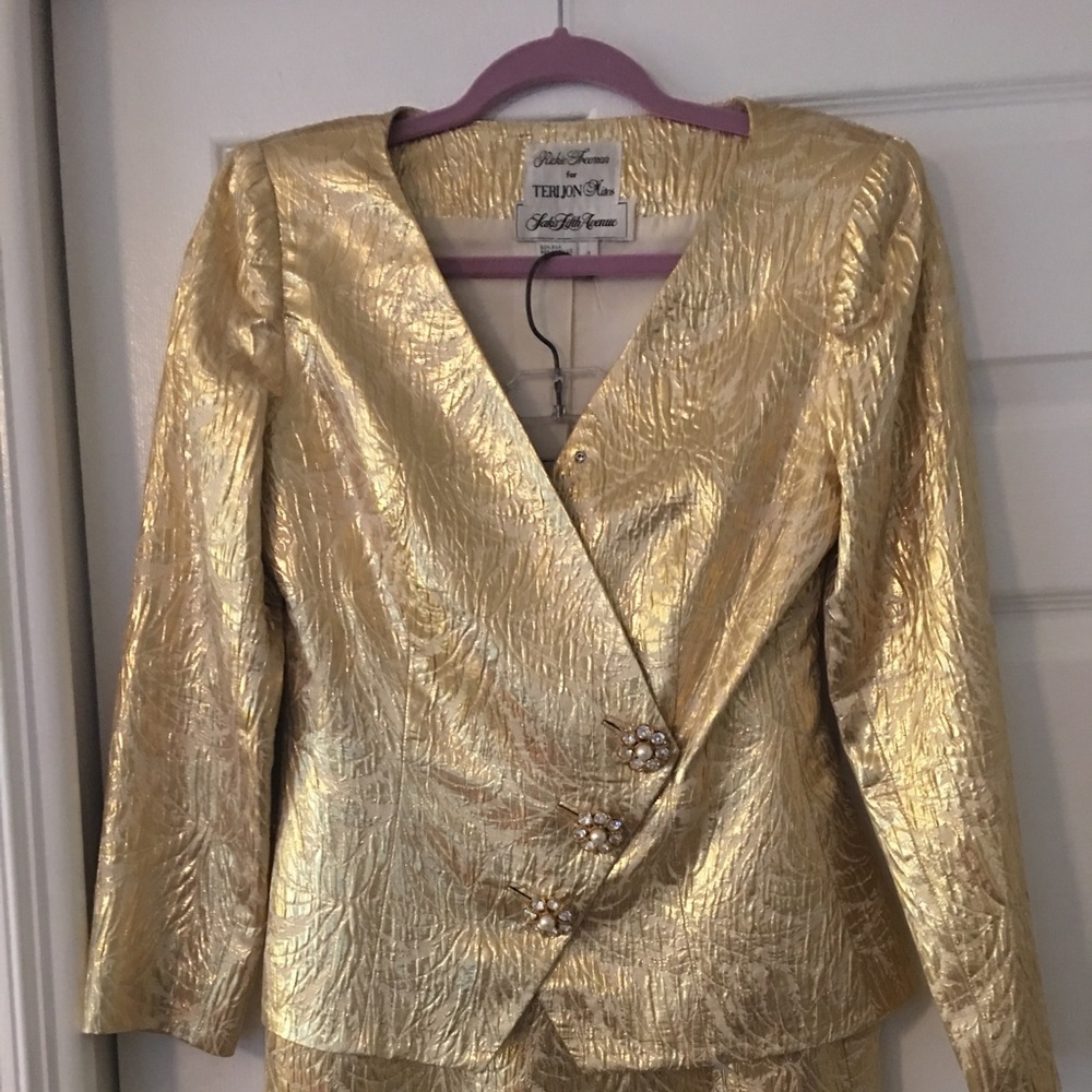 GORGEOUS Gold Silk Ritchie Freeman Skirt Suit
