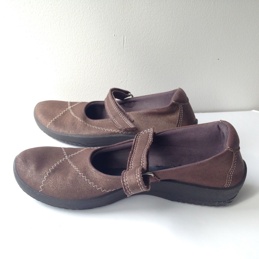 Arcopedico brown Mary Jane flats