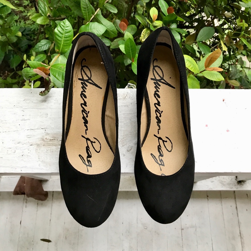 American Rag Suede Wedge Heels 🎬