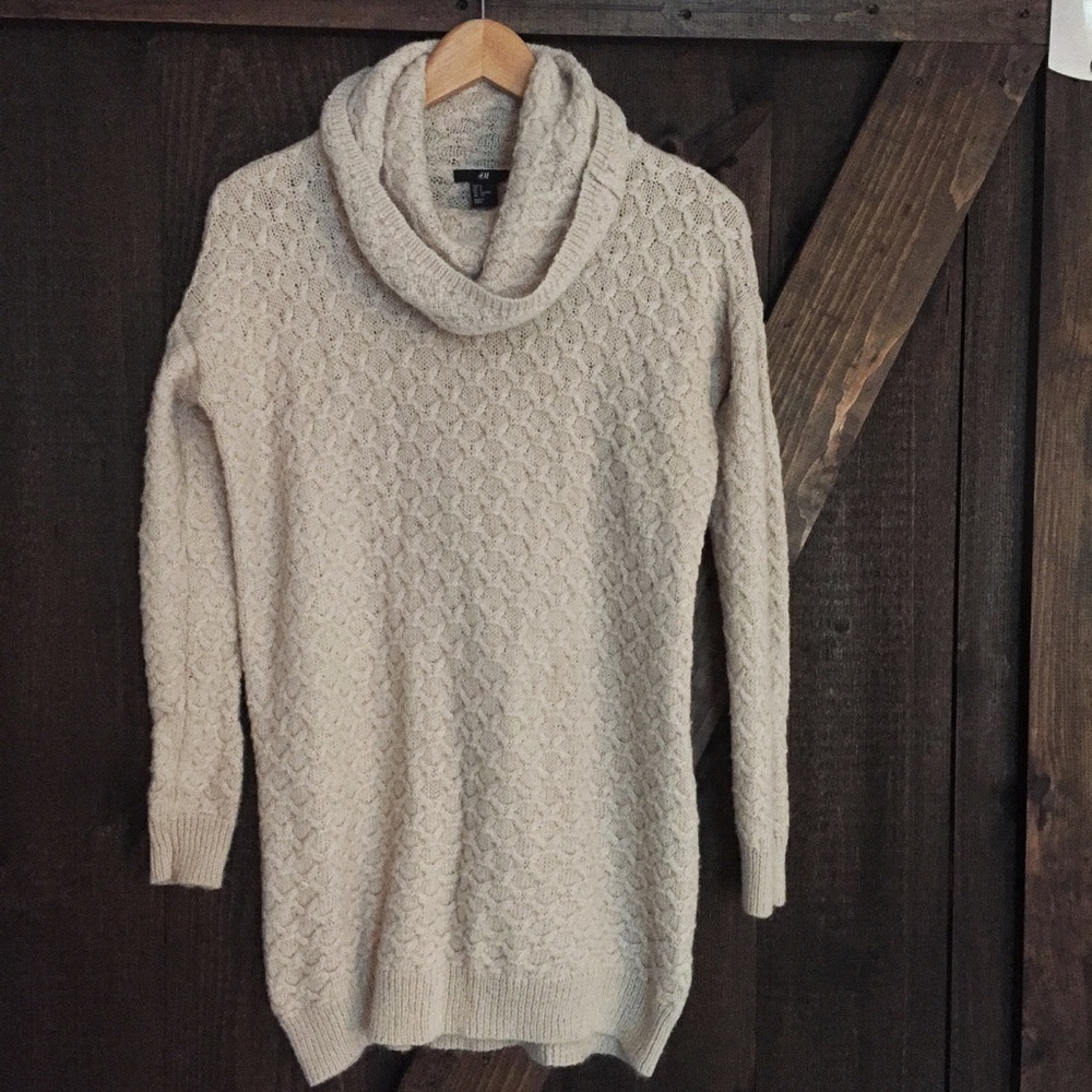 H&M honeycomb tunic sweater