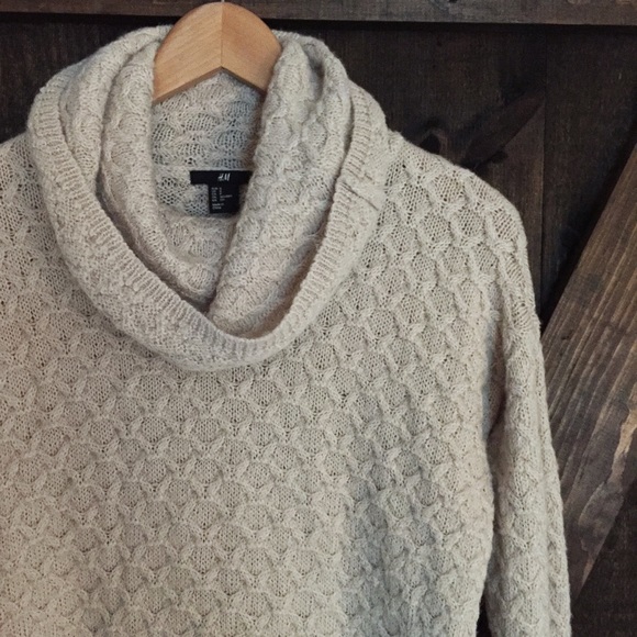 H&M honeycomb tunic sweater - Picture 3 of 7