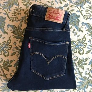 Levi's 721 High Rise Skinny Jean