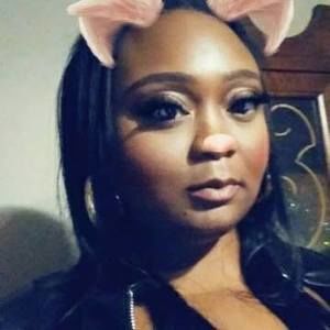 Meet your Posher, Ebony