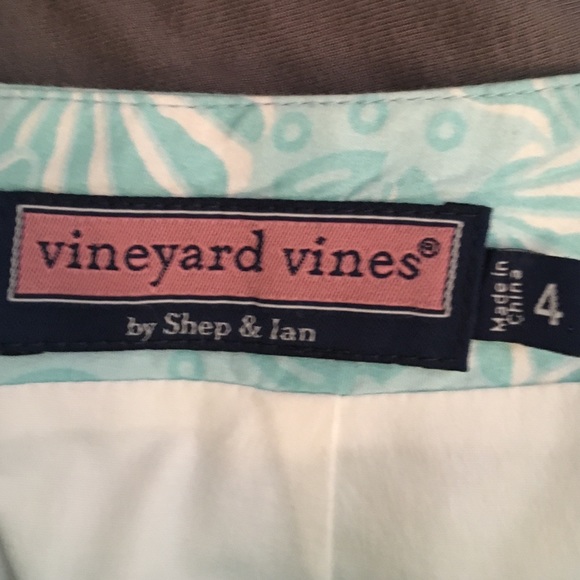 Vineyard vines shell skirt like New - Picture 3 of 3