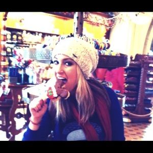 Meet your Posher, Brittany