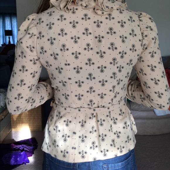 Vintage 70s-80s ruffle wrap blouse. - Picture 5 of 5