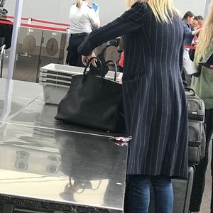 ISO- long navy pinstripe duster jacket? ❤️