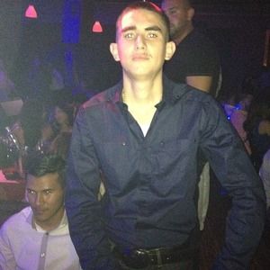 Meet your Posher, Johnny