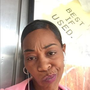 Meet your Posher, Chetiqua