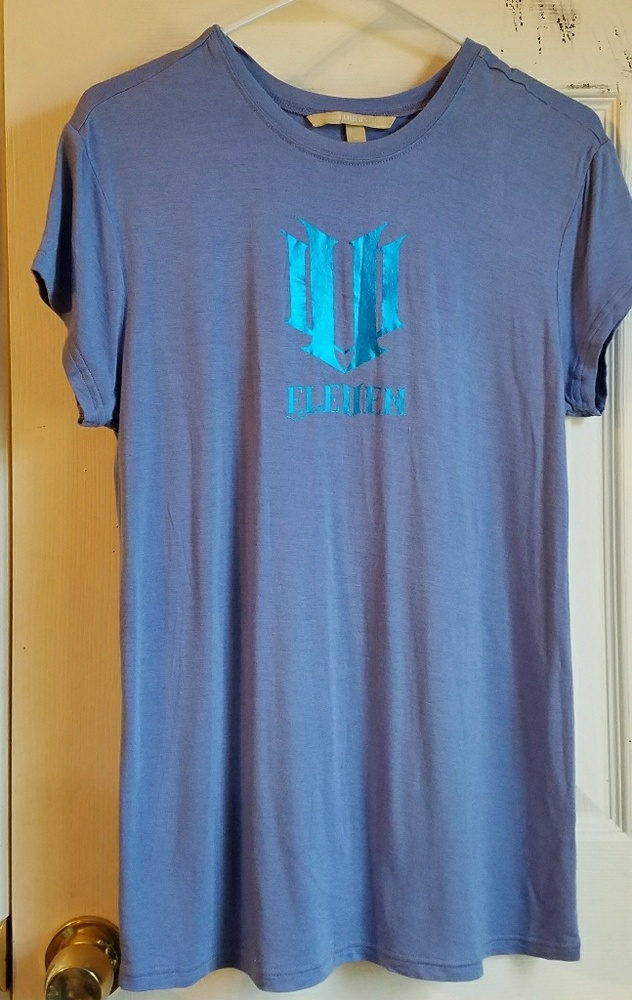 Eleven brand shirt in XL.