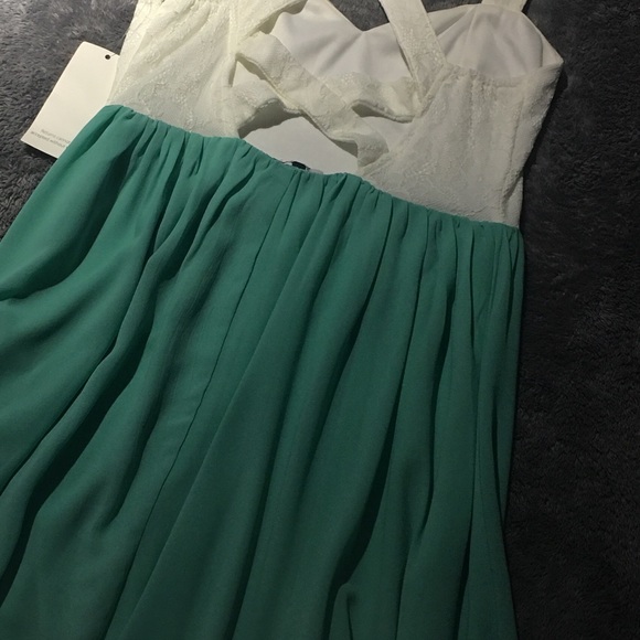 TOBI Crisscross back dress! - Picture 2 of 4