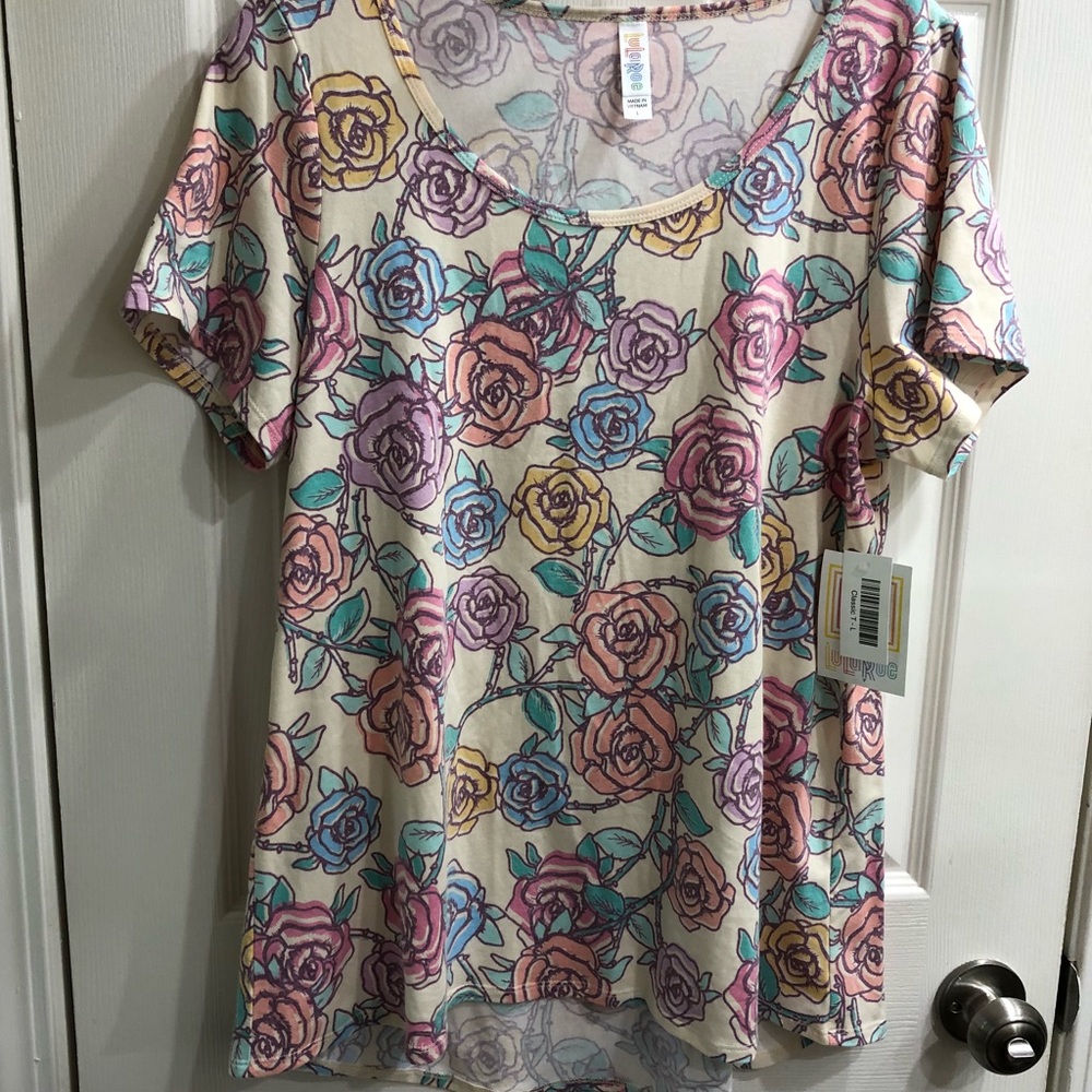 Lularoe classic tee, pastel roses print