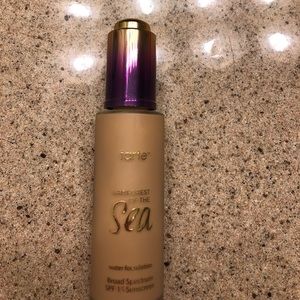 Tarte Rainforest of the Sea water foundation