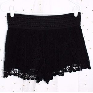Topshop womens shorts SZ 8 Black Crotchet