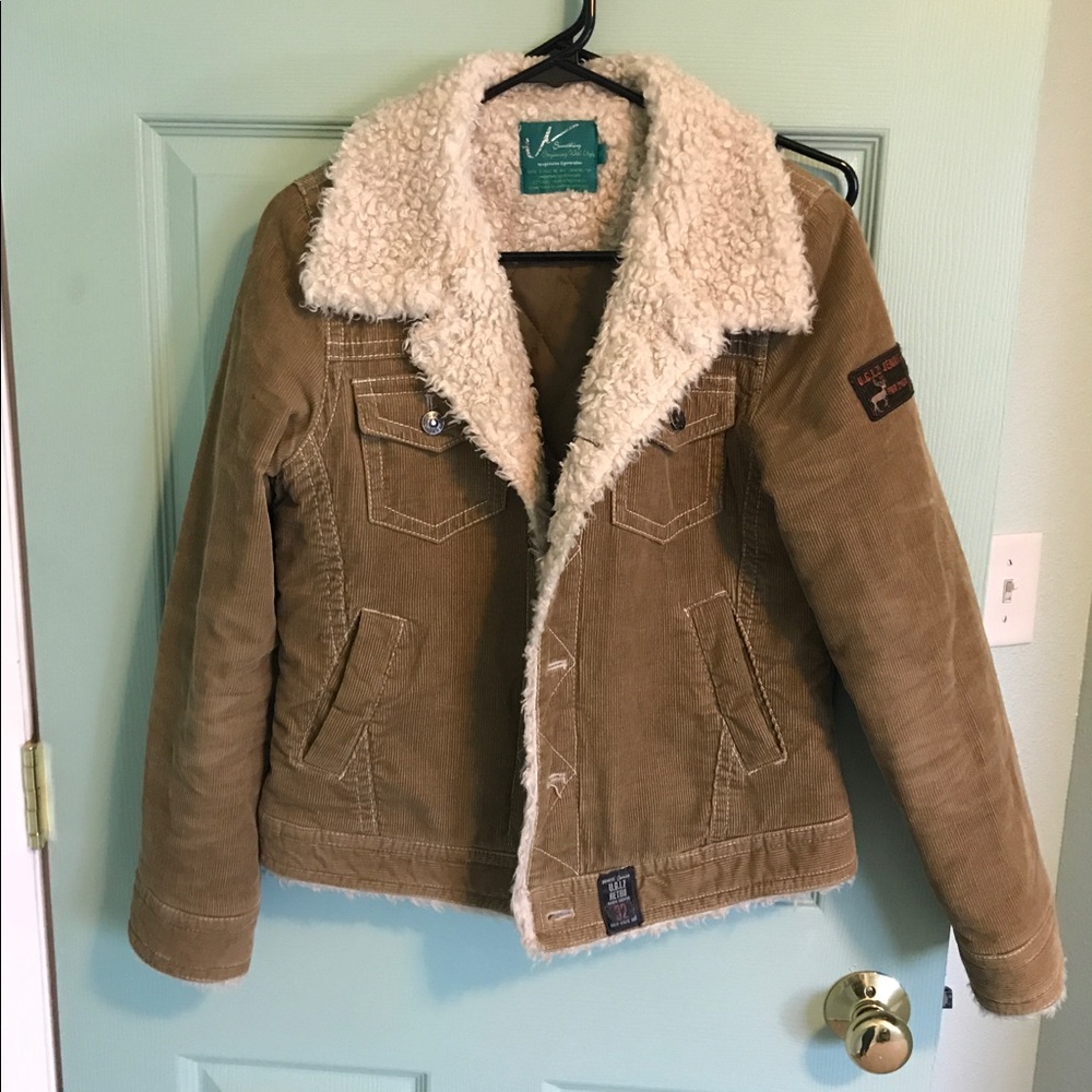 Corduroy jacket with sherpa lining