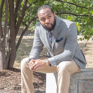 Meet your Posher, Theo