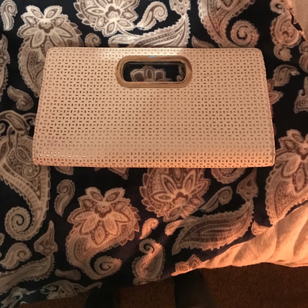 Express White Clutch