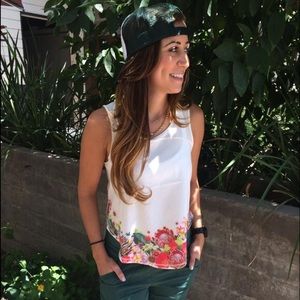 Rare Lululemon Running singlet : cream w floral