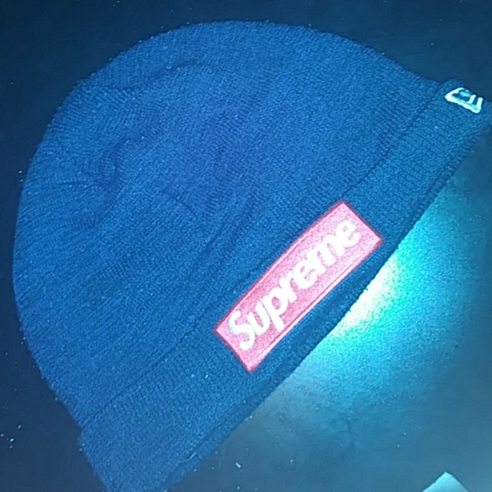 Supreme Box logo beanie