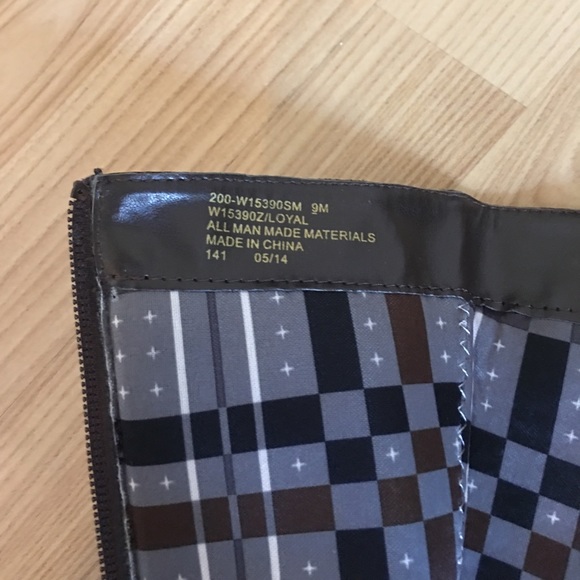 Mid-Calf Faux Leather Zip-Up Boots LikeNew - Picture 4 of 8