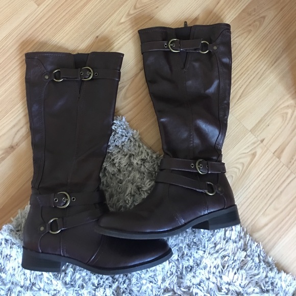 Mid-Calf Faux Leather Zip-Up Boots LikeNew - Picture 6 of 8