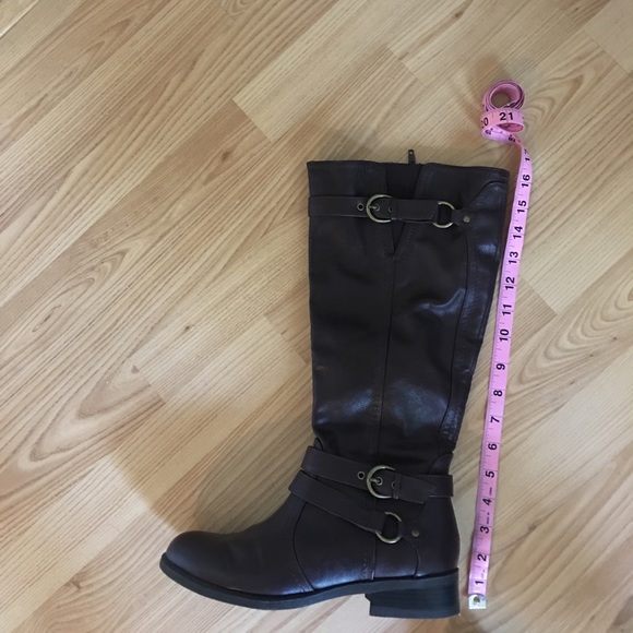 Mid-Calf Faux Leather Zip-Up Boots LikeNew - Picture 7 of 8