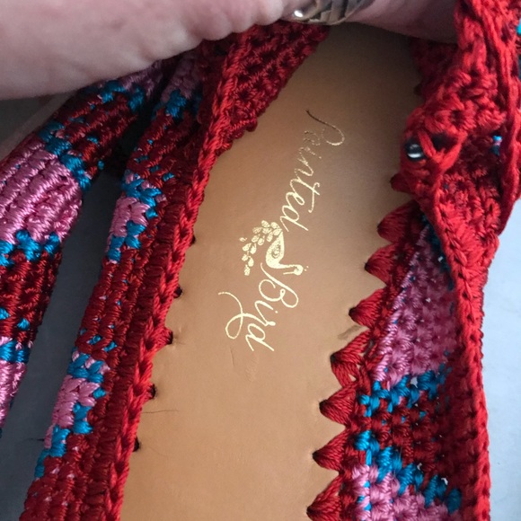 Anthropologie Painted Bird Lace Up Crochet Flats 8 - Picture 4 of 7
