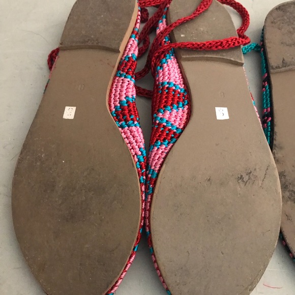 Anthropologie Painted Bird Lace Up Crochet Flats 8 - Picture 5 of 7